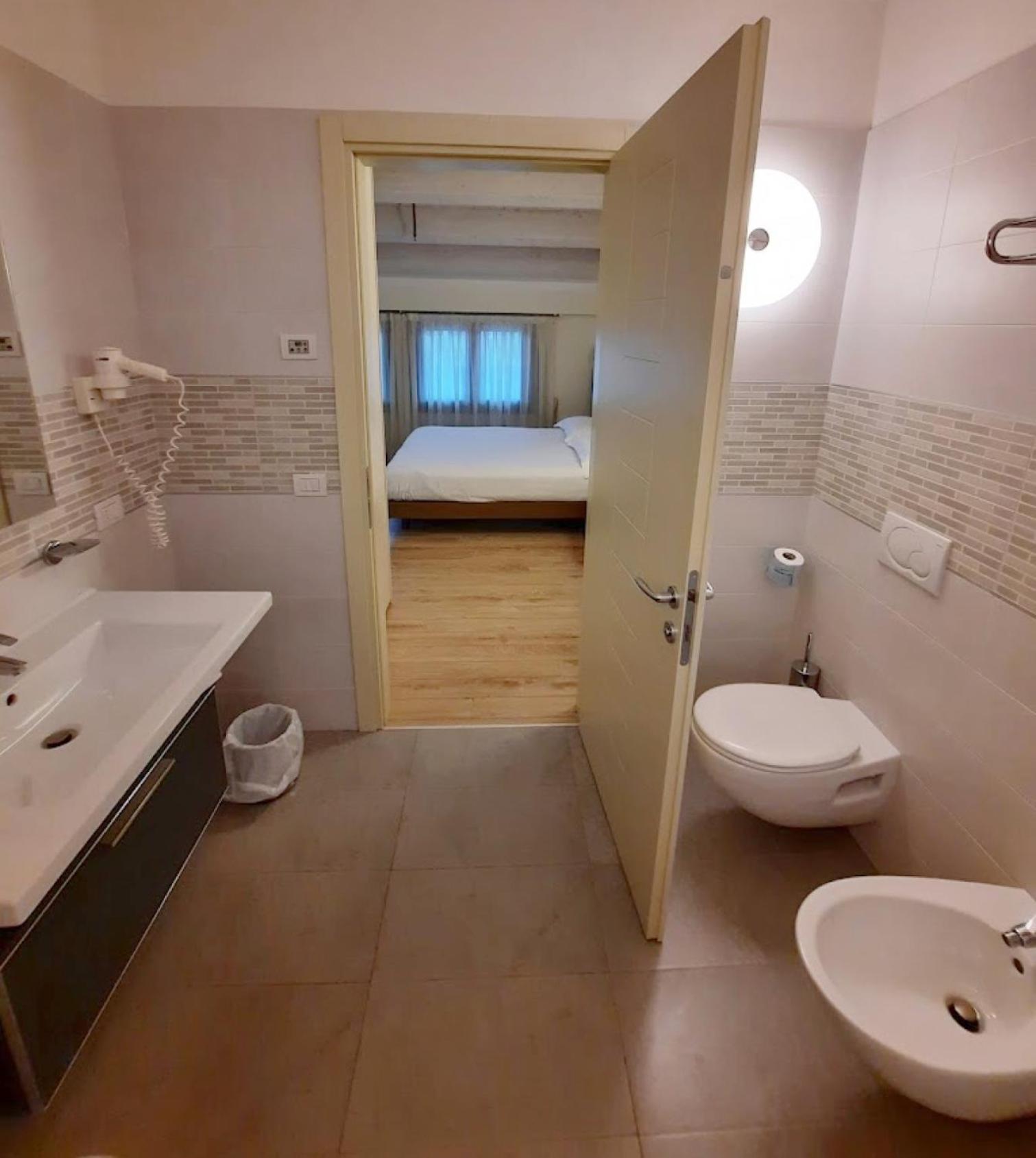 Hotel Calinferno 3*